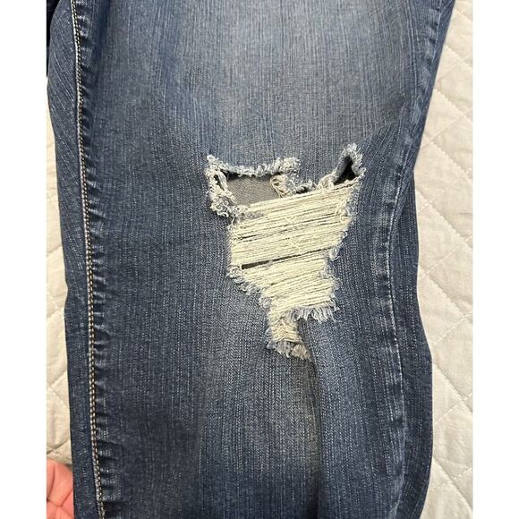 Torrid Sophia Crop Button Fly Distressed Jeans 24 - Picture 6 of 11